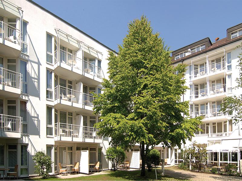 Leonardo West Hotel