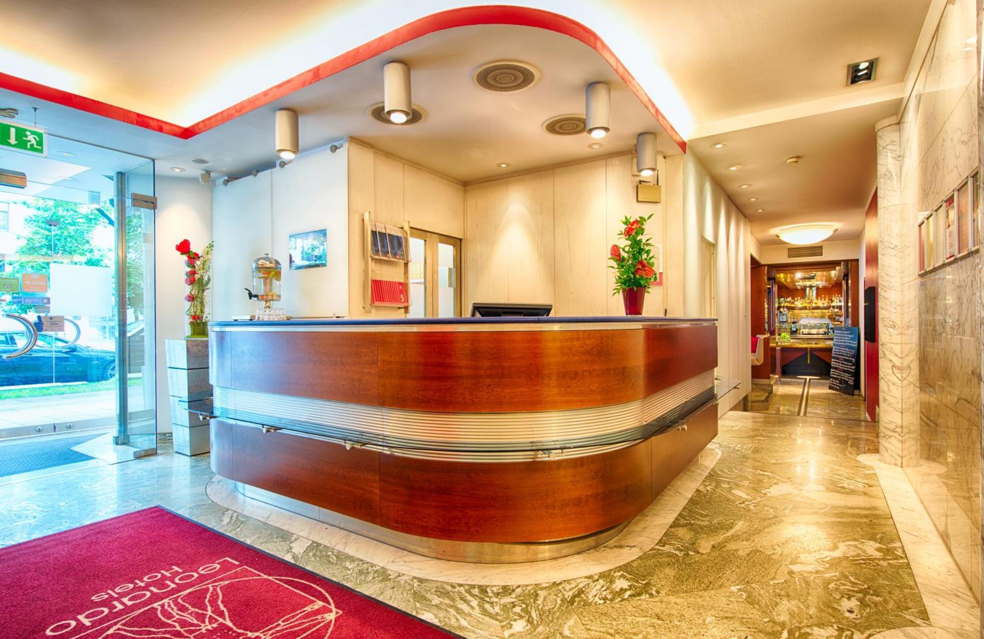 Leonardo West Hotel